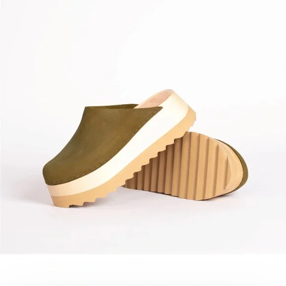 Bryr  Clogs Chonk in Kelp - Picture 13 of 14